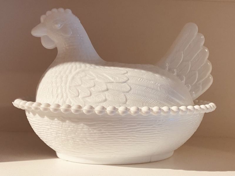 Vintage Milk Hen on a Nest Covered Glass Dish 